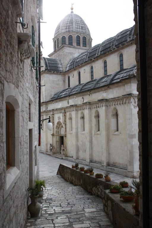 Old Town Apartment Σίμπενικ Δωμάτιο φωτογραφία
