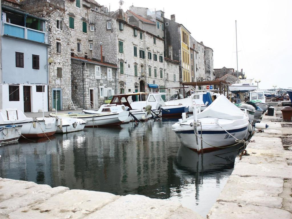 Old Town Apartment Σίμπενικ Δωμάτιο φωτογραφία