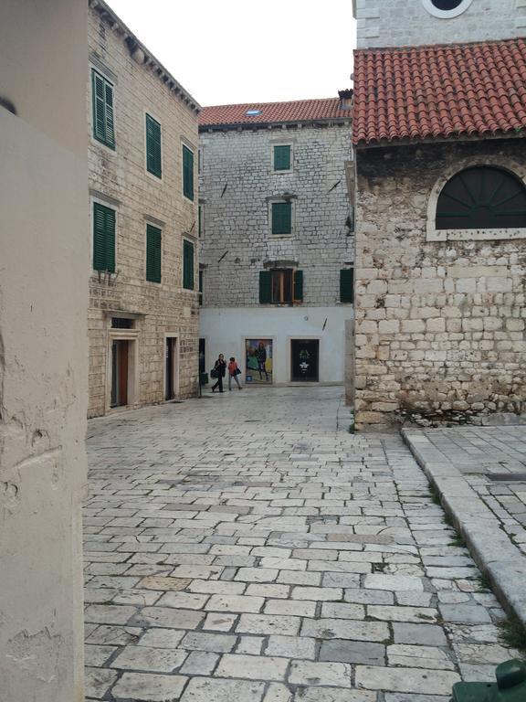 Old Town Apartment Σίμπενικ Εξωτερικό φωτογραφία