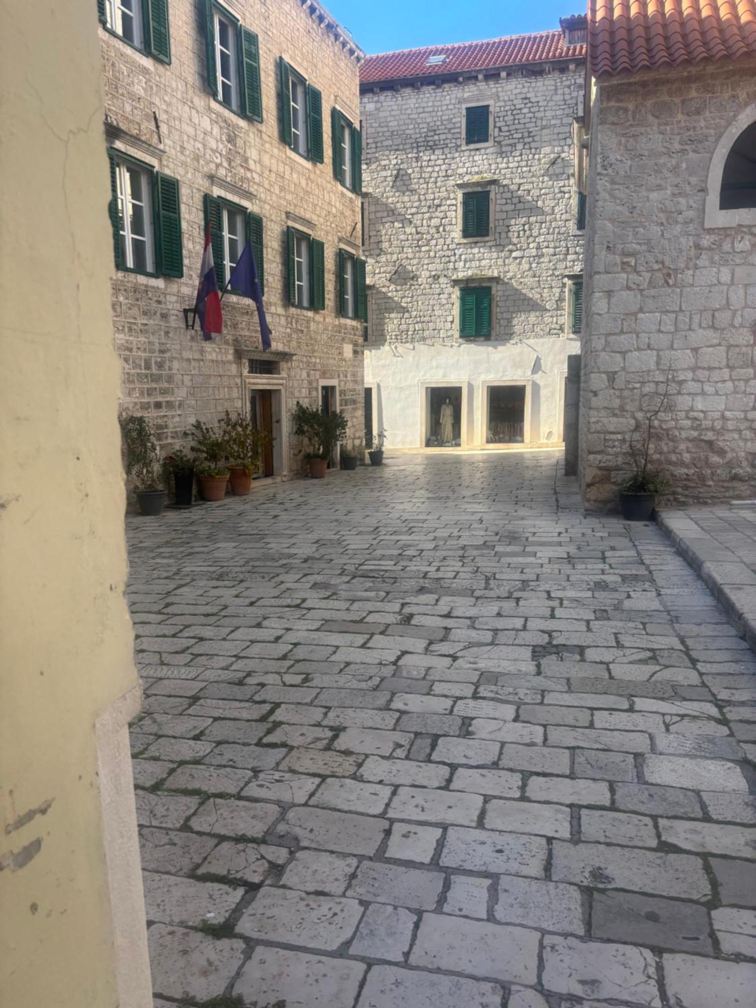 Old Town Apartment Σίμπενικ Εξωτερικό φωτογραφία