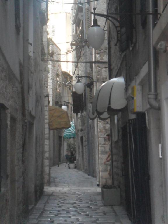 Old Town Apartment Σίμπενικ Δωμάτιο φωτογραφία