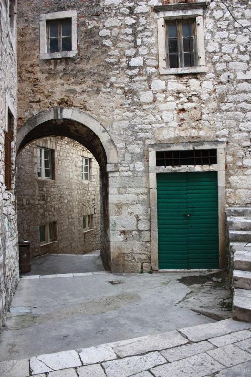 Old Town Apartment Σίμπενικ Εξωτερικό φωτογραφία