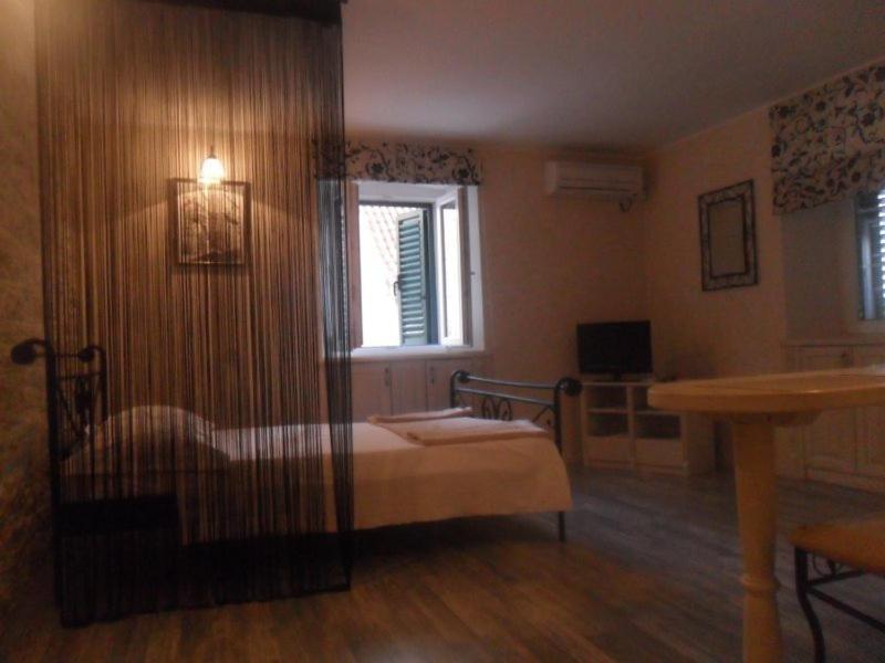 Old Town Apartment Σίμπενικ Εξωτερικό φωτογραφία